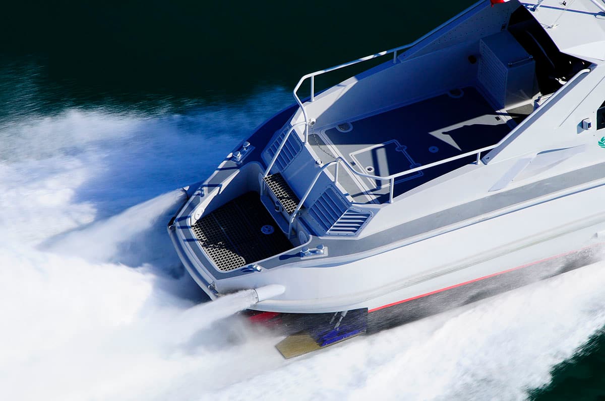 Interceptor 49 SSI, bow detail at speed